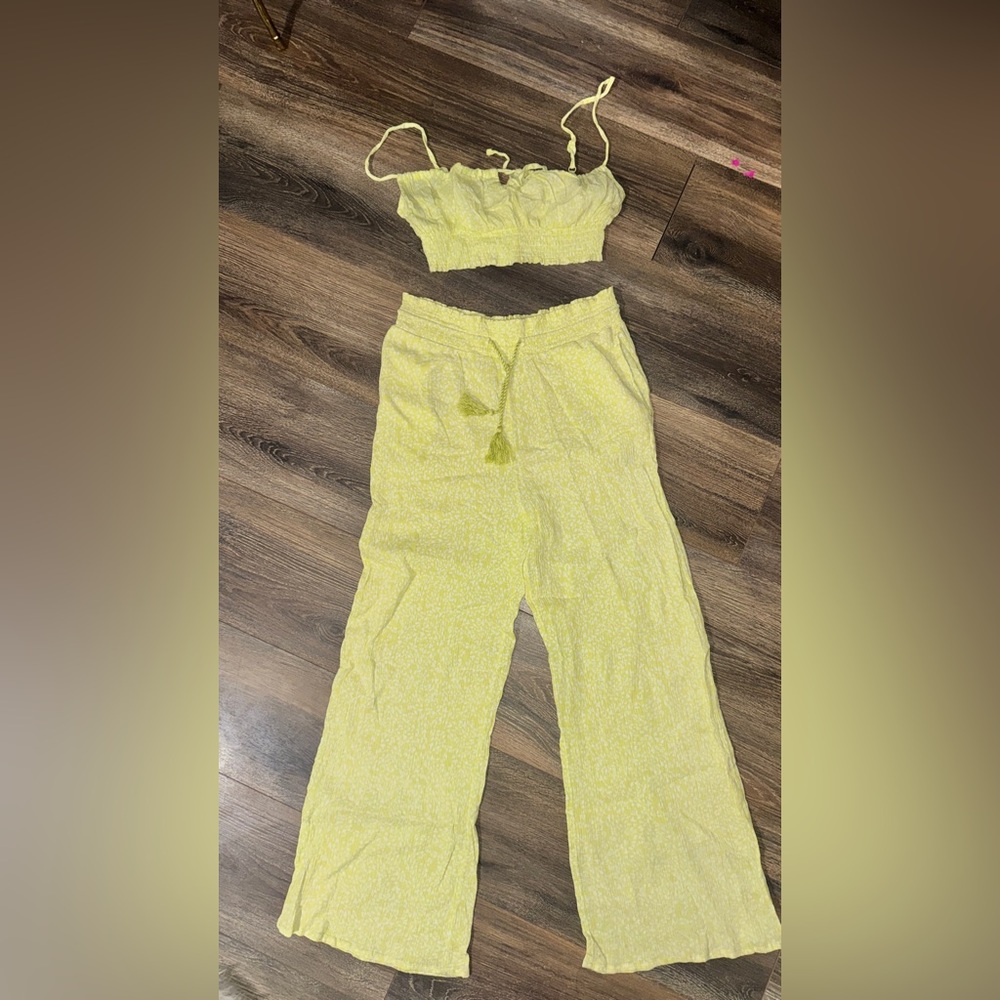 Roxy Yellow Matching Set - Picture 3 of 6